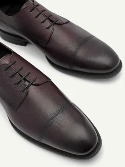 Altitude Lightweight Embossed Derby Shoes