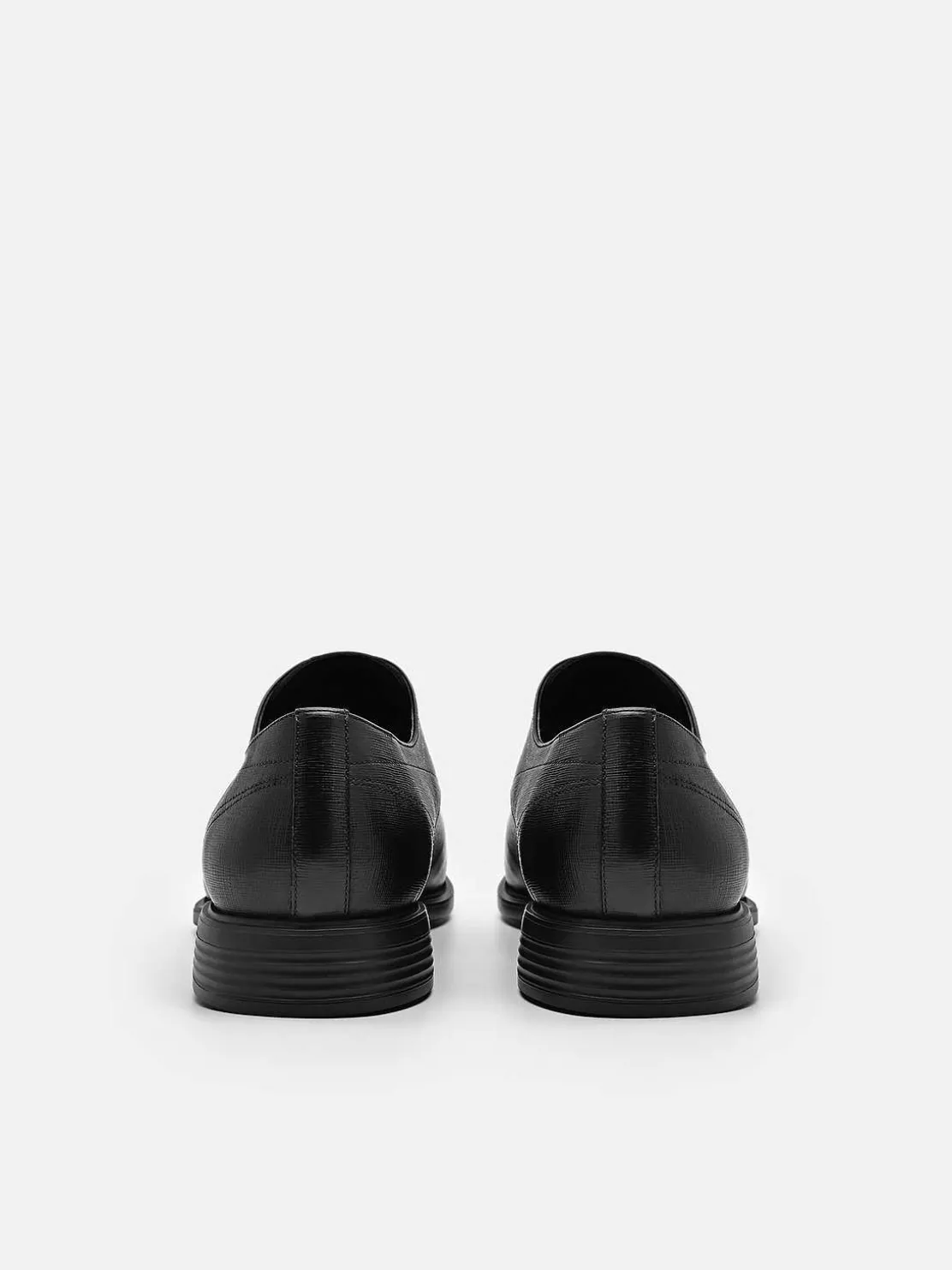 Altitude Lightweight Leather Derby Shoes
