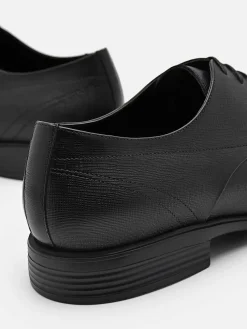 Altitude Lightweight Leather Derby Shoes