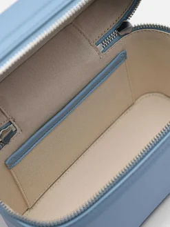 Ari Boxy Shoulder Bag