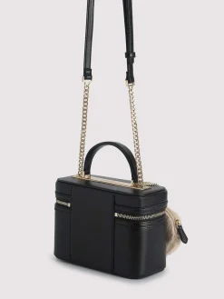 Ari Boxy Shoulder Bag