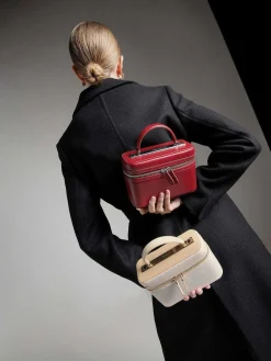 Ari Boxy Shoulder Bag