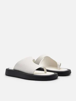 Este Thong Sandals