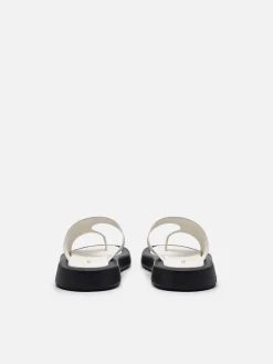 Este Thong Sandals