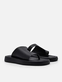 Este Thong Sandals