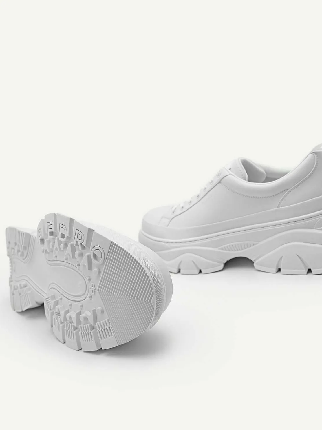 Hybrix Sneakers
