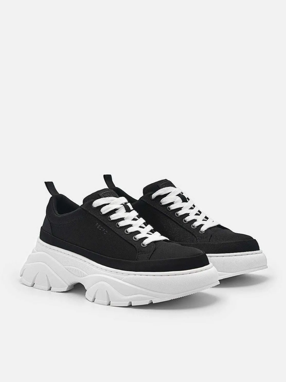 Hybrix Sneakers
