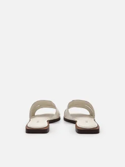 Iza Flat Sandals