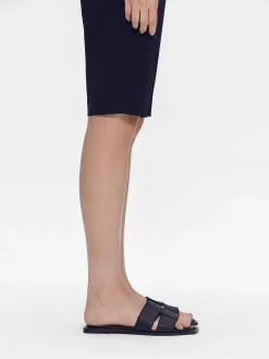 Iza Flat Sandals