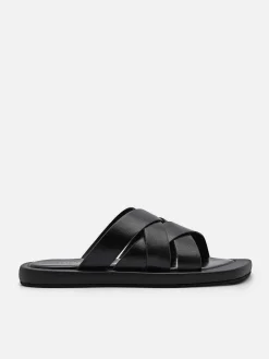 Izzie Flat Sandals