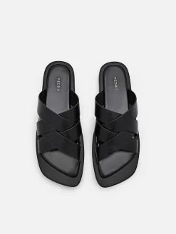 Izzie Flat Sandals