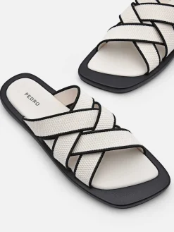 Izzie Flat Sandals