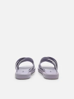 Izzie Flat Sandals