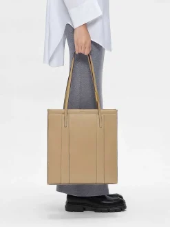 Izzie Tote Bag