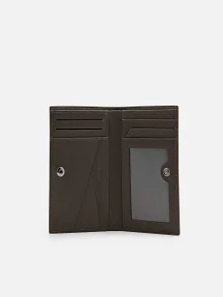 Leather Bi-Fold Card Holder With Lanyard
