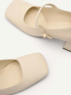 Mastaba Heels