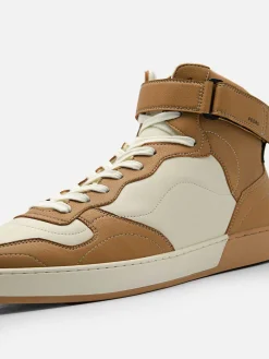 Stride Sneakers