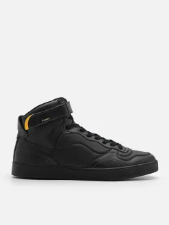 Stride Sneakers