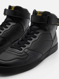 Stride Sneakers