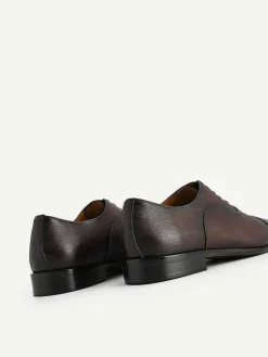 Textured Leather Oxford Shoes