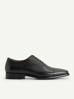 Textured Leather Oxford Shoes